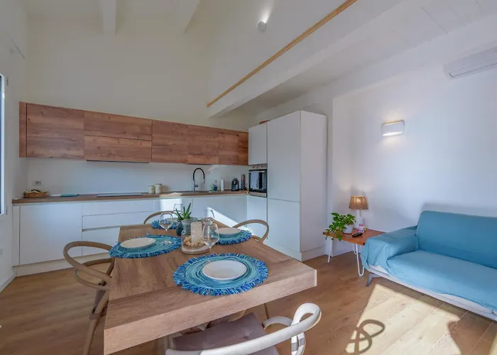 Apartman Elegant House In The Centre Santa Teresa Gallura